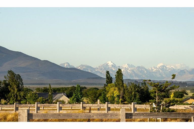 Photo of property in 6 Cameron Place, Ben Ohau, Twizel, 7999