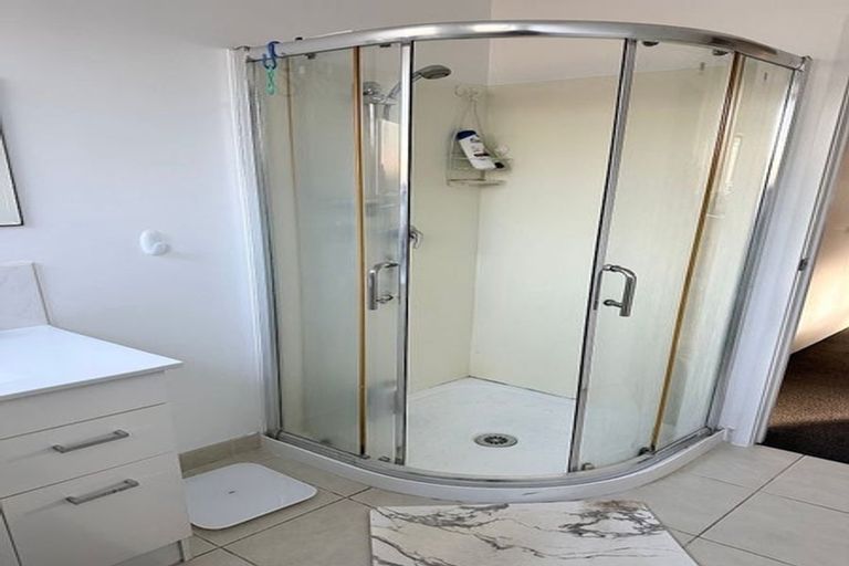 Photo of property in 78 Bluebird Crescent, Unsworth Heights, Auckland, 0632