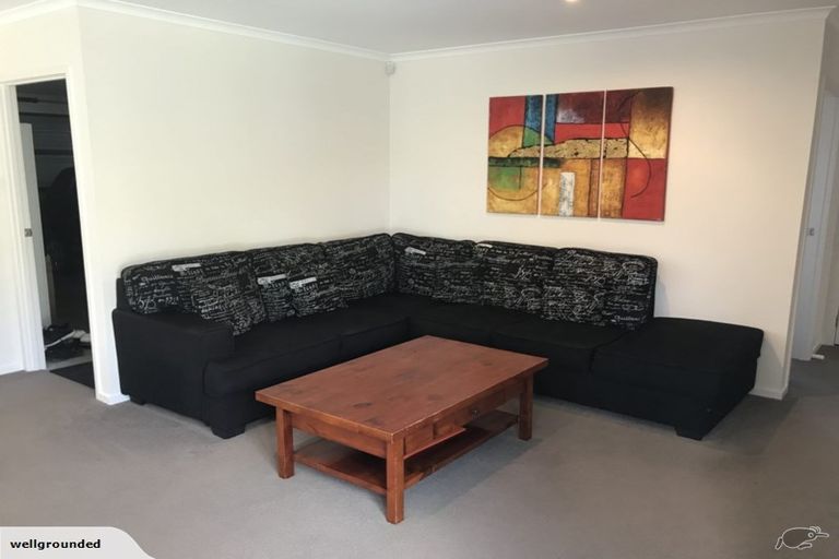Photo of property in 60 Roberta Crescent, Orewa, 0931