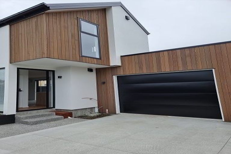 Photo of property in 4/63 Waltham Road, Sydenham, Christchurch, 8023