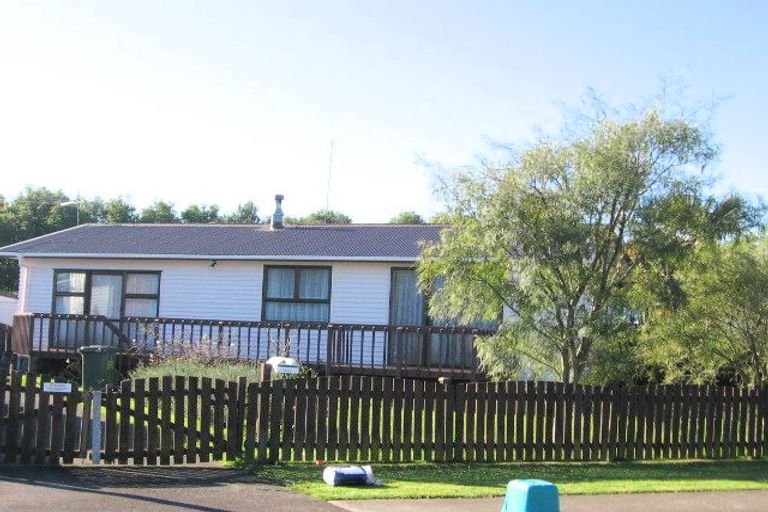 Photo of property in 15 Brightwell Street, Papakura, 2110