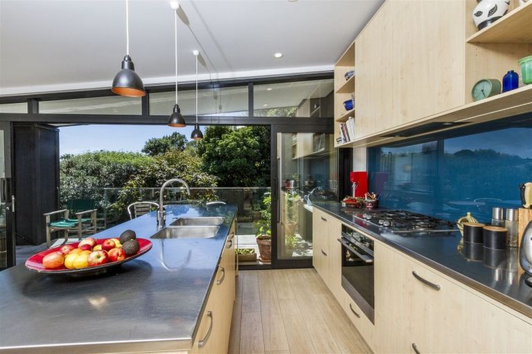 Photo of property in 26 Wicklow Road, Narrow Neck, Auckland, 0622