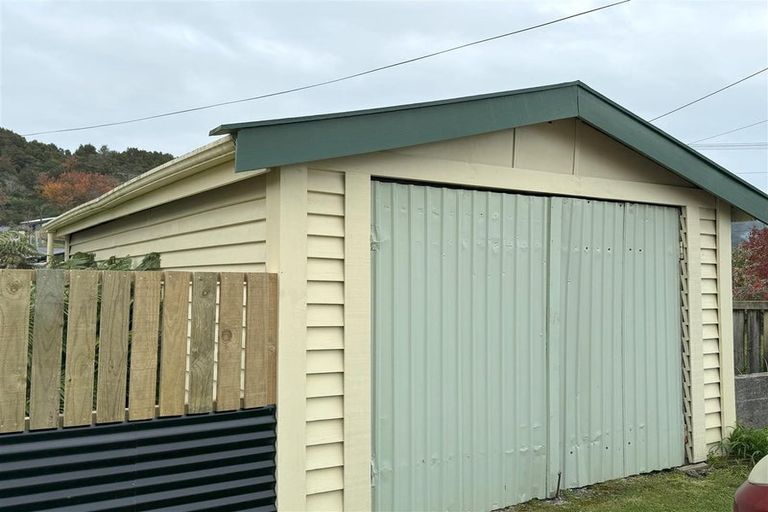 Photo of property in 33 Macdougall Avenue, Dunollie, Runanga, 7803