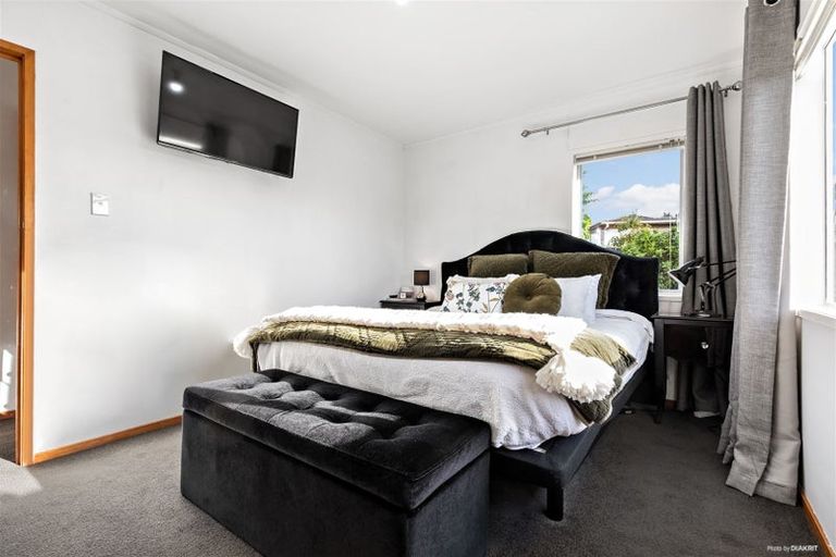 Photo of property in 16 Urlich Drive, Ranui, Auckland, 0612