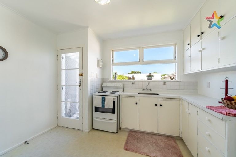 Photo of property in 33a Percy Cameron Street, Avalon, Lower Hutt, 5011