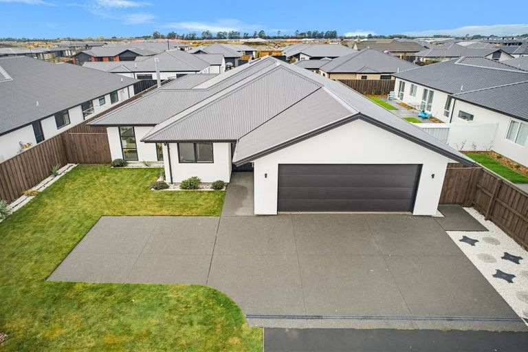 Photo of property in 29 Te Kanawa Lane, Rolleston, 7615