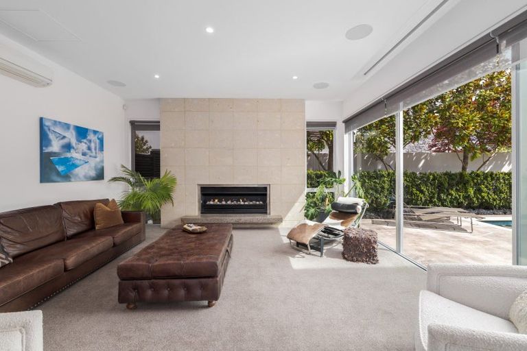 Photo of property in 45 Waiwetu Street, Fendalton, Christchurch, 8052