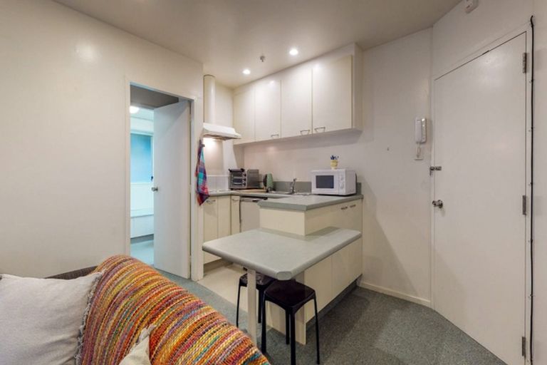 Photo of property in Capital Hill Apartments, 13/54 Hill Street, Thorndon, Wellington, 6011