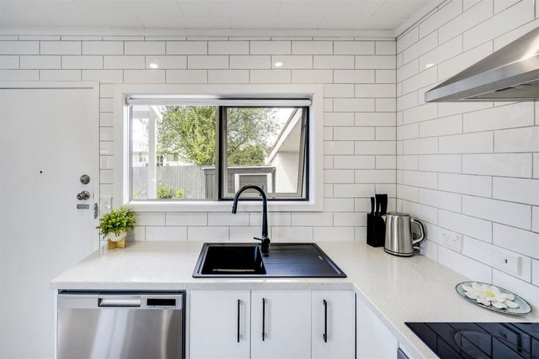 Photo of property in 27 York Avenue, Tamatea, Napier, 4112