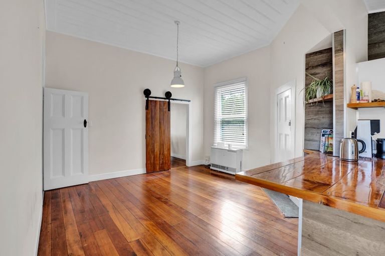 Photo of property in 120 Manawapou Road, Hawera, 4610