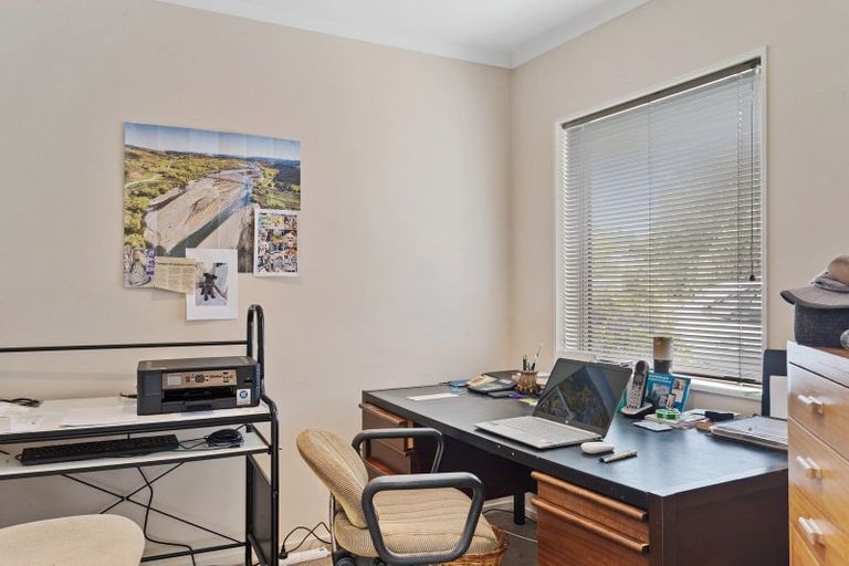 Photo of property in 8 Teviotview Place, Amberley, 7410