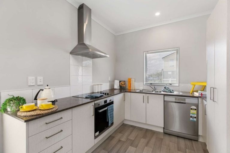 Photo of property in 1 Apa Street, Weymouth, Auckland, 2103