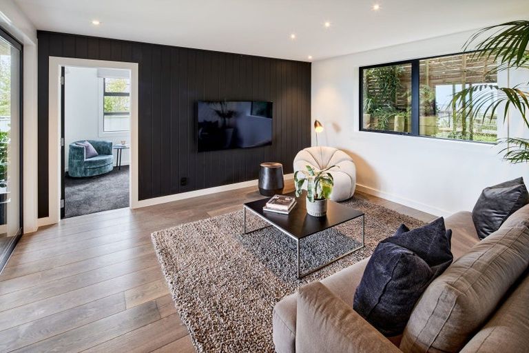 Photo of property in 5 Howard Road, Point Howard, Lower Hutt, 5013