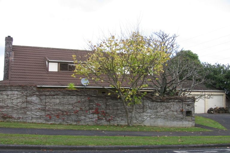 Photo of property in 1 Tilia Place, Totara Heights, Auckland, 2105