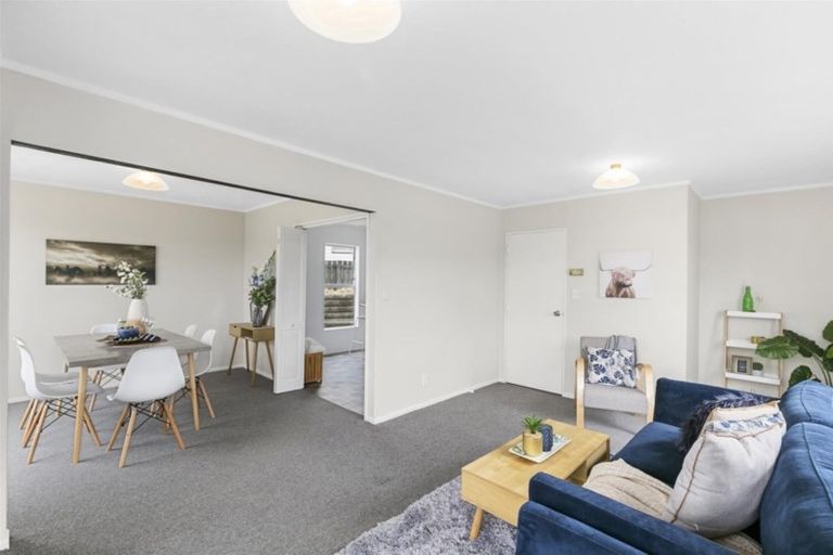 Photo of property in 18 Cambrian Street, Churton Park, Wellington, 6037