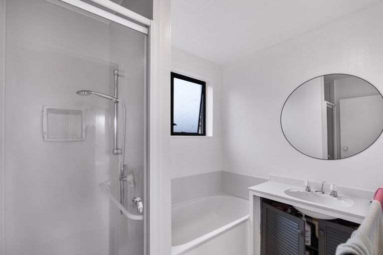 Photo of property in 1/40b Chipping Lane, Redwood, Christchurch, 8051