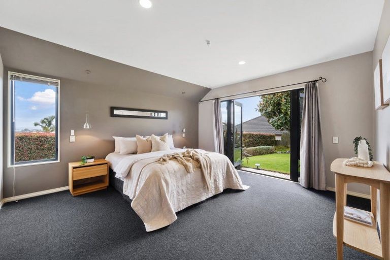 Photo of property in 27 Lansell Drive, East Tamaki Heights, Auckland, 2016