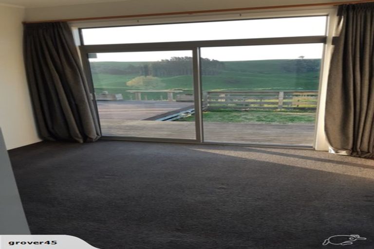 Photo of property in 37 Mangahewa Road, Tikorangi, Waitara, 4383