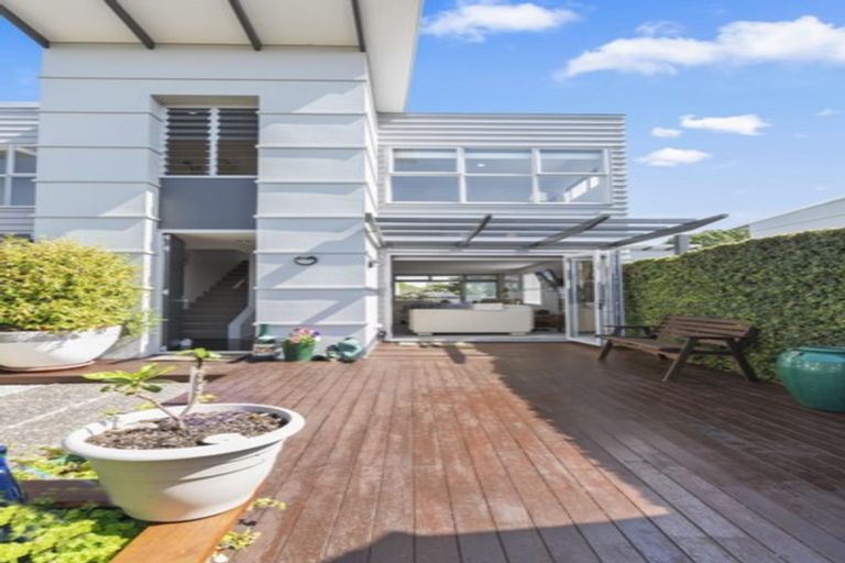 Photo of property in Habitat Apartments, 5/31 Byron Avenue, Takapuna, Auckland, 0622