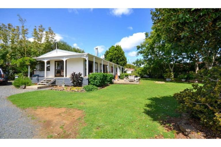Photo of property in 43 Riverview Road, Kerikeri, 0230
