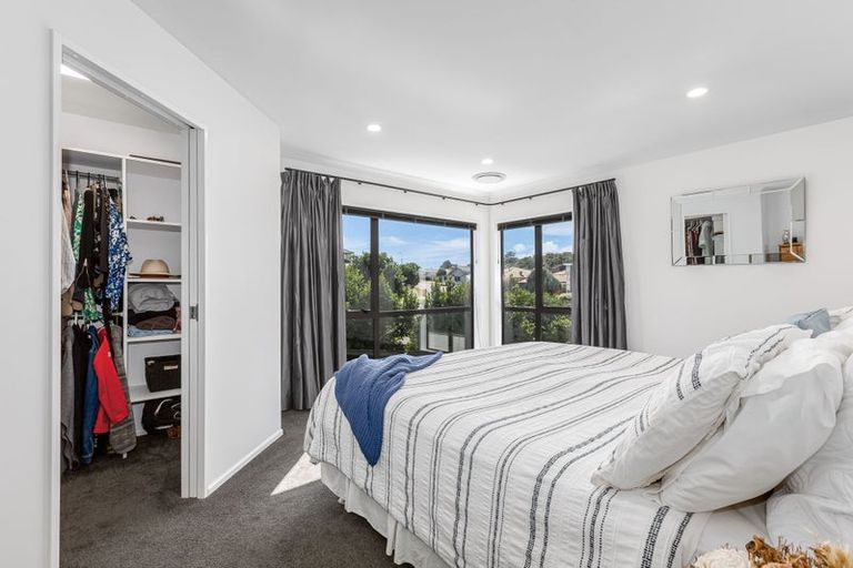 Photo of property in 59 Te Puia Drive, Aotea, Porirua, 5024