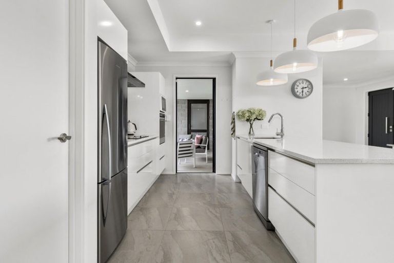 Photo of property in 15 Greystone Place, Omokoroa, 3114