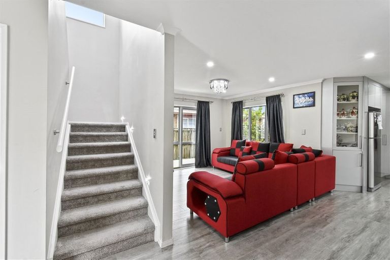 Photo of property in 45b Russell Road, Manurewa, Auckland, 2102