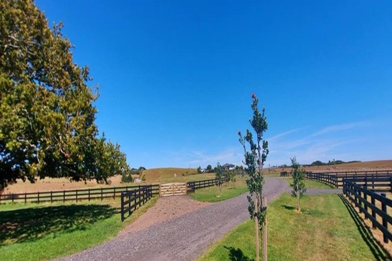 Photo of property in 83 Settlement Road, Puni, Pukekohe, 2678