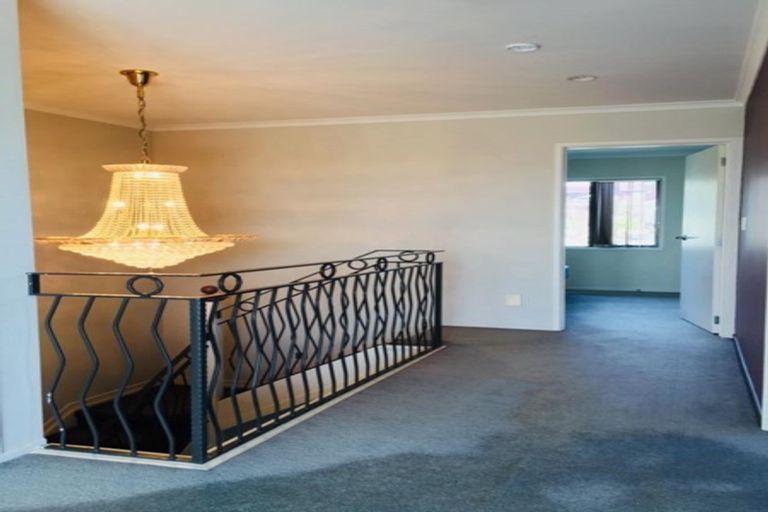 Photo of property in 3 The Enclave, Totara Heights, Auckland, 2105