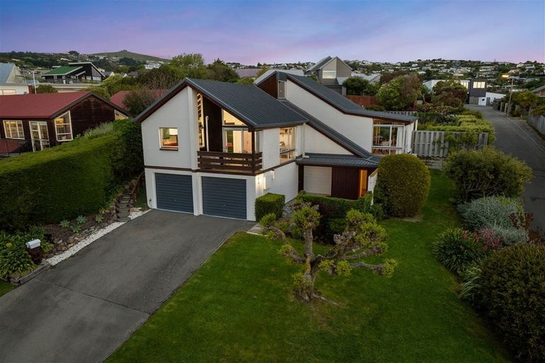 Photo of property in 19 Santa Maria Avenue, Mount Pleasant, Christchurch, 8081
