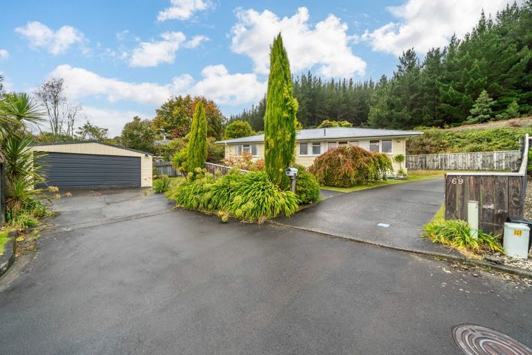 Photo of property in 69 Moeraki Road, Maoribank, Upper Hutt, 5018