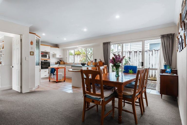 Photo of property in 1 Bramley Drive, Rototuna, Hamilton, 3210