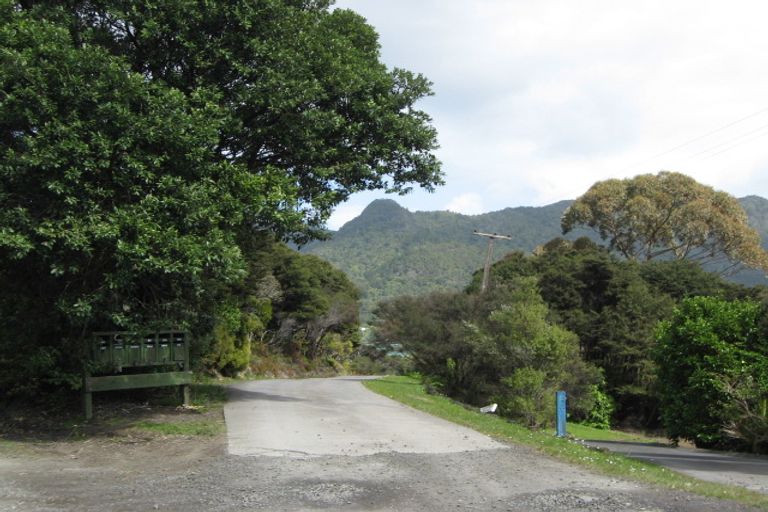 Photo of property in 1071 Huia Road, Huia, Auckland, 0604