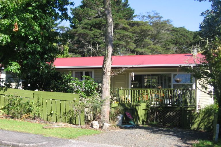Photo of property in 11 Willowbrook Place, Titirangi, Auckland, 0604