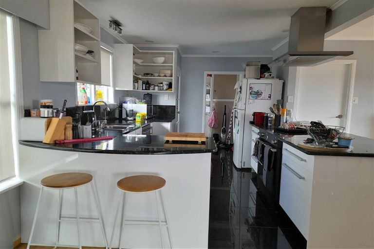 Photo of property in 13 Evans Road, Glen Eden, Auckland, 0602