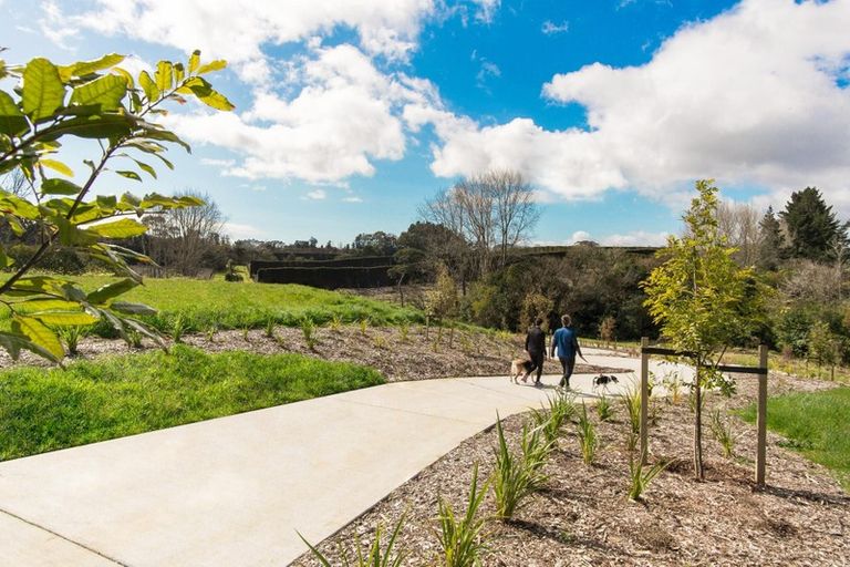 Photo of property in 13 Tauroa Road, Havelock North, 4130