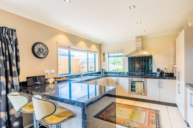 Photo of property in 54 Realm Drive, Paraparaumu, 5032