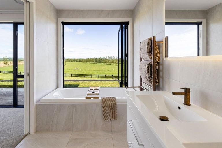 Photo of property in 336 Waverley Road, Gordonton, Hamilton, 3287