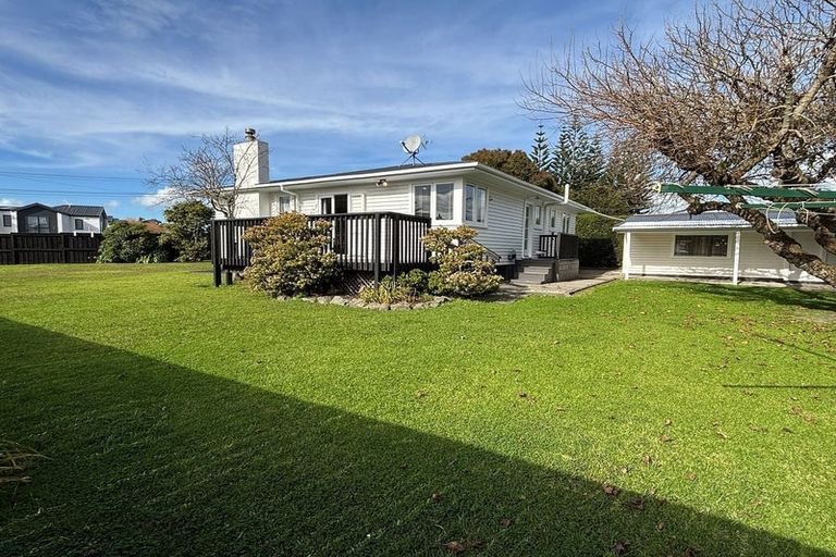 Photo of property in 4 Rathgar Road, Henderson, Auckland, 0610