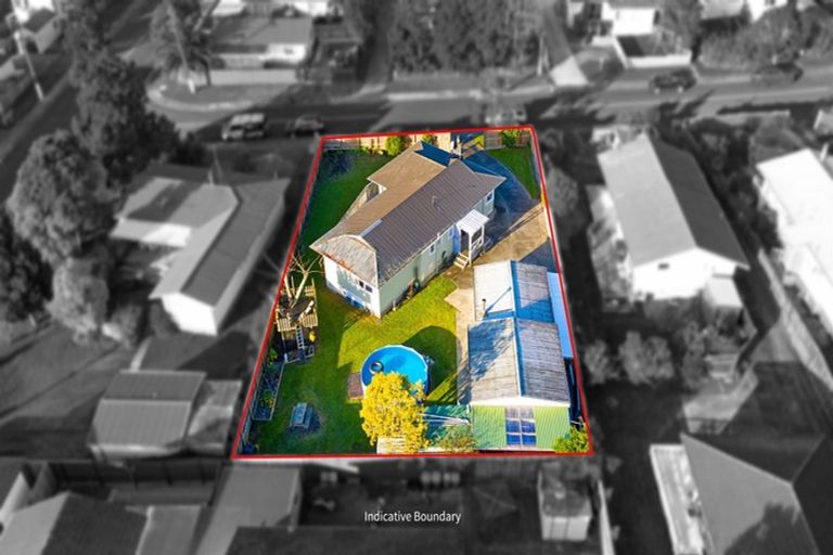 Photo of property in 1 Ranui Avenue, Ranui, Auckland, 0612