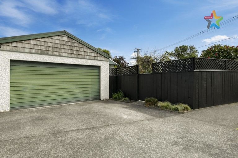 Photo of property in 52 Birdwood Road, Waterloo, Lower Hutt, 5011