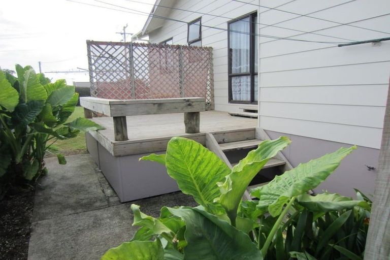 Photo of property in 3/8 West Street, Papakura, 2110