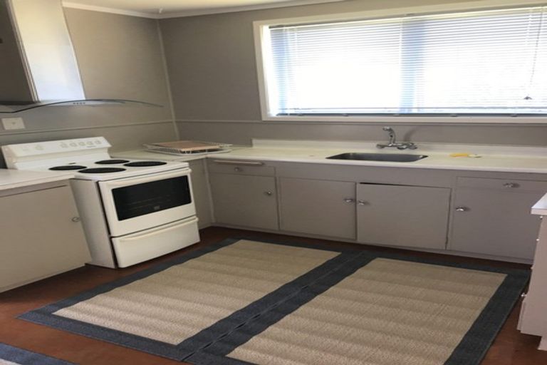 Photo of property in 2/4 Glasgow Street, St Andrews, Hamilton, 3200