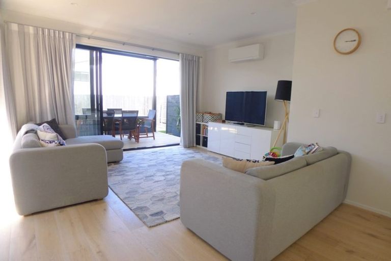 Photo of property in 11 Oioi Road, Hobsonville, Auckland, 0616