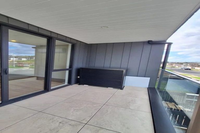 Photo of property in 202/5 Dishys Road, Flat Bush, Auckland, 2019