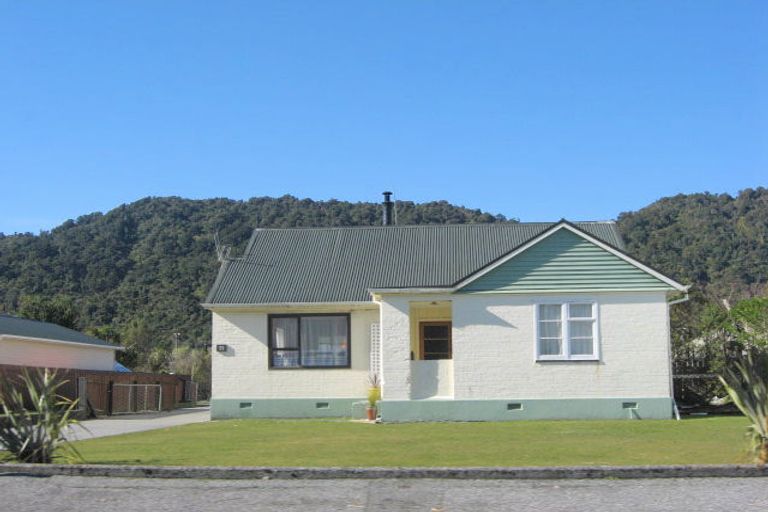 Photo of property in 21 Firth Street, Cobden, Greymouth, 7802