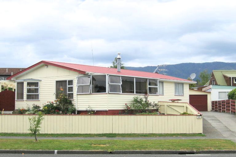 Photo of property in 88 California Drive, Totara Park, Upper Hutt, 5018