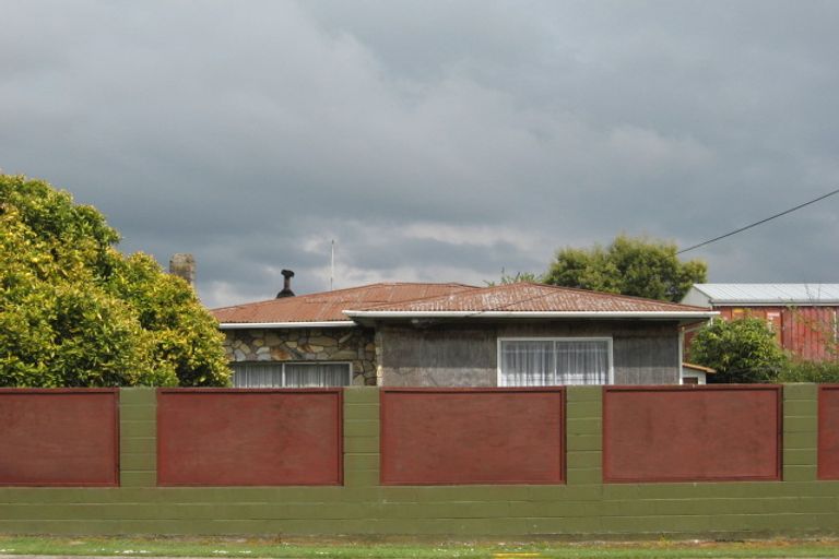 Photo of property in 4 Lee Road, Hannahs Bay, Rotorua, 3010