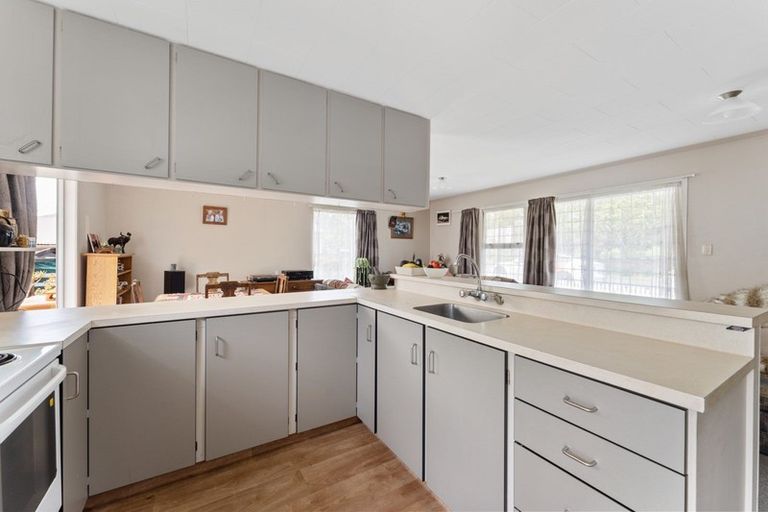 Photo of property in 6 Waterloo Place, Westown, New Plymouth, 4310