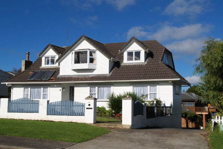 Photo of property in 2/64 Drake Street, Howick, Auckland, 2014